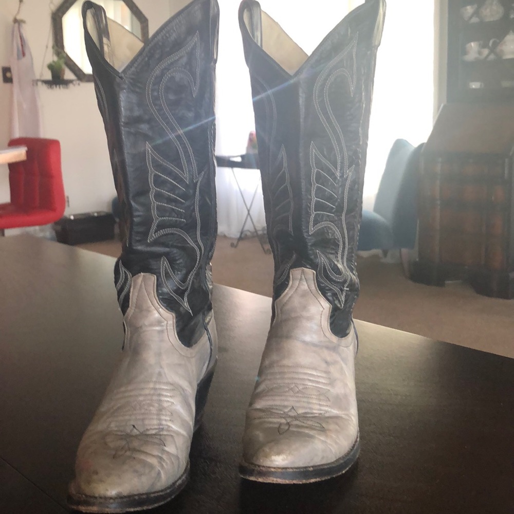 Ladies all leather cowboy boots
